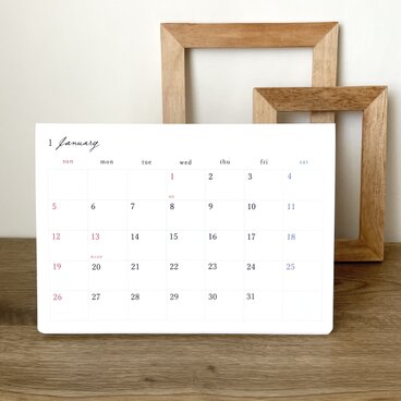 シンプルなカレンダー 日曜始まり 月曜始まり 始まり月自由