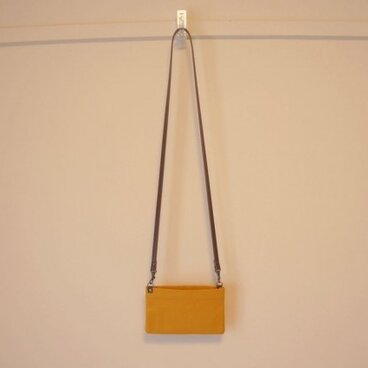 スマホポシェット：マスタード