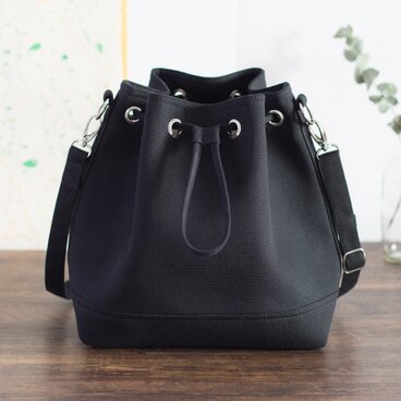 帆布マルチショルダーバッグ Lサイズ【ブラック】3WAY可愛い巾着バッグ 手提げ/肩掛け/斜めがけ/リュックサック