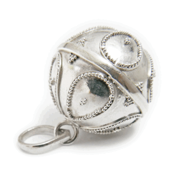 •✼送料無料✼•ドロップ模様ガムランボール༺揺らすとシャラン♪癒しの音色•*•ヒーリングペンダント༻ 直径21mm/SILVER