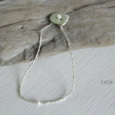 カレンビーズ+淡水パールのブレスレット