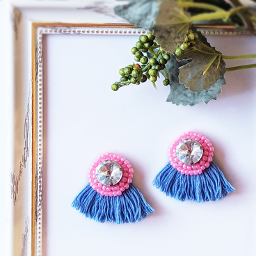 ビーズ×フリンジ【ピアス/イヤリング】kirakira ピンク