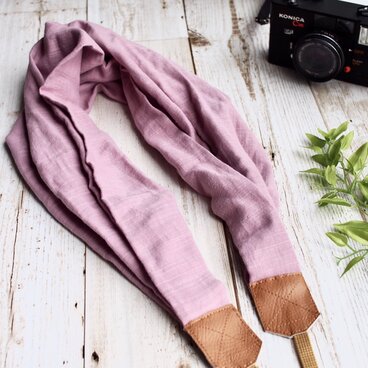 【ダブルガーゼ ローズ】肩で支えて疲れにくい一眼レフカメラストラップ