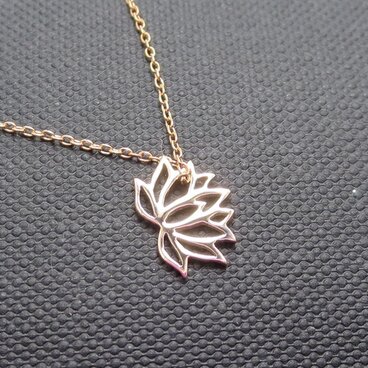 蓮ネックレス K10ピンクゴールド