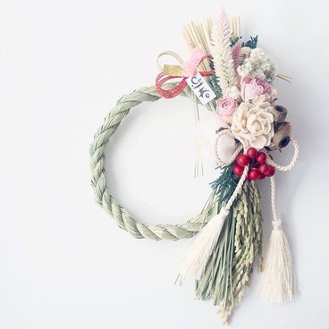 ソーラーローズと木の実のしめ縄飾り