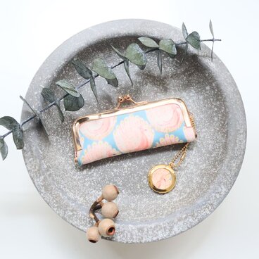 リバティ[ピーコックス]のがま口印鑑ケース メタル朱肉付き