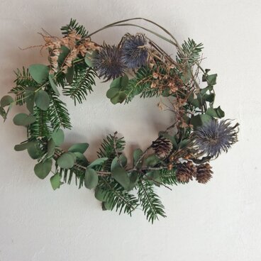 青アザミのオーバルリース　