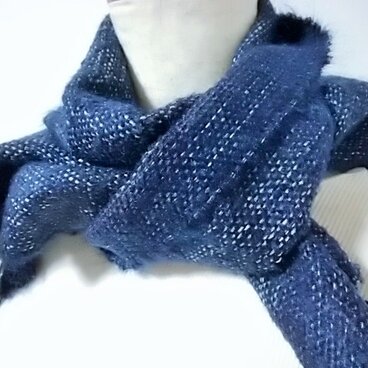 手織り・藍色マフラー