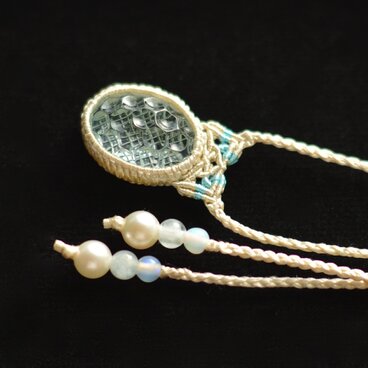 【シルク】カービングブルートパーズ/マクラメネックレス