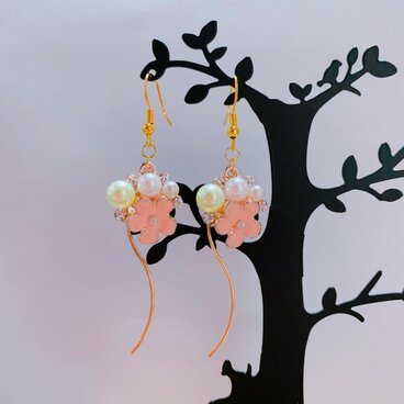 フラワーチャームのアクセサリー