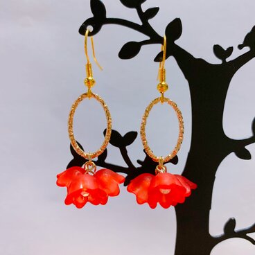 アクリルフラワーのピアス/イヤリング