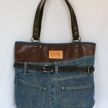 ボトムス＆レザーの大きめトートバッグ