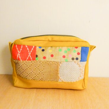 マチつきポーチ　－ミナペルホネンー