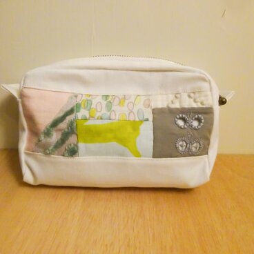 マチつきポーチ　－ミナペルホネンー