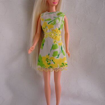 ☆バービー人形サイズ＊黄色いお花の柄のワンピース【1】