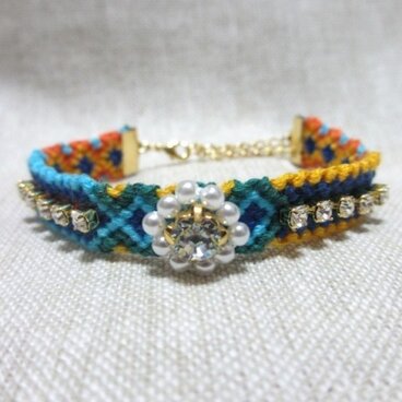 【オーダー品：本 智香様】ミサンガブレスレット【ブルー＆パール】