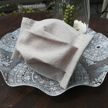 プリーツマスク☆ フィルターポケットあり☆ノーズワイヤー入　ベージュ