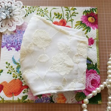 【再販】レース♪ふんわり可愛い　花⭐ダブルガーゼマスク