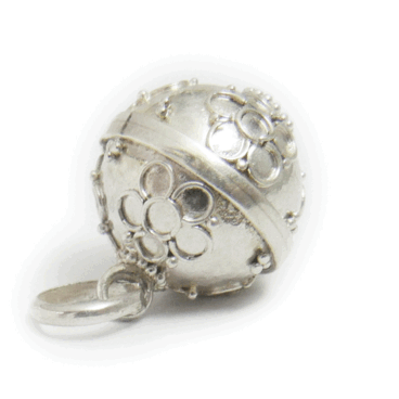 ✼ガムランボール✼お花模様/12mm/シルバー925༺揺らすとシャラン♪癒しの音色が響く♪•*•ヒーリングペンダント༻ 出産祝い