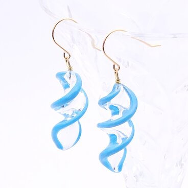 ボルテックス（ライトブルー）ピアス