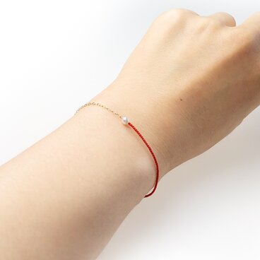 真珠と18Kゴールド、絹糸のブレス