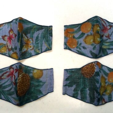 ボタニカルプリントの立体マスク