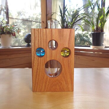 ケヤキの一輪挿し