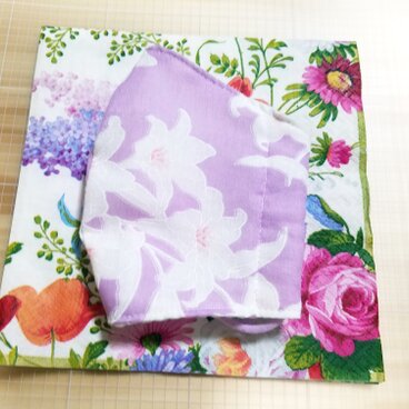 夏　マスク♪【再販】ダブルガーゼ100％+サッカー生地⭐　　ふんわり可愛いゆり