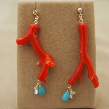 赤枝珊瑚 デザインピアス