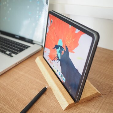 【期間限定 送料無料】ぴったりサイズのipadスタンド タブレットスタンド