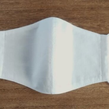 男女兼用・職場・学校に最適なシンプル・オフホワイトマスク