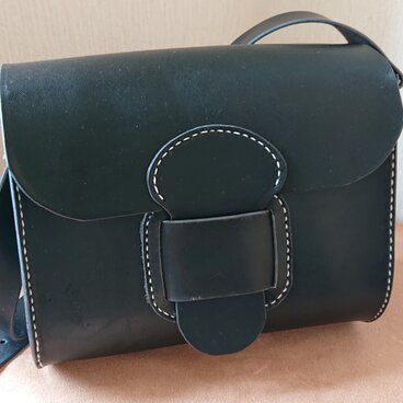 本革手縫い 太ベルトショルダーバッグ(ブラック)