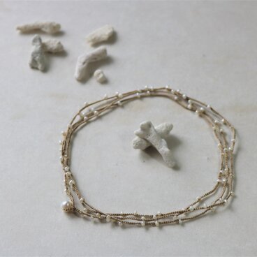 湖水の真珠　絹糸編ネックレス　(co-p001)　ベージュ　