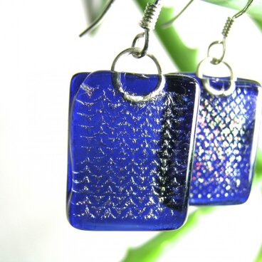 ガラスピアス　ブルー四角