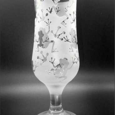 【脚付きビアグラス】　カエル柄