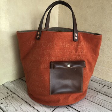 バケツ型アルファベットトートバッグ オレンジ