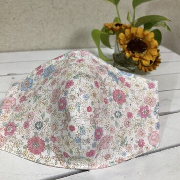 花柄ガーゼの立体マスク（大きめ）（ワイヤー入り）