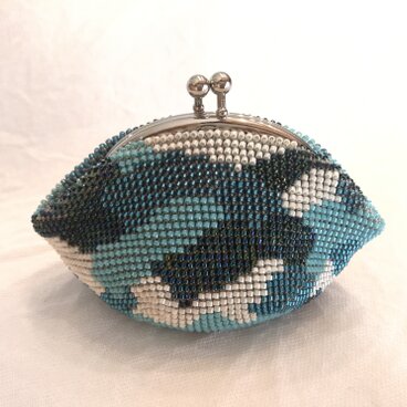 ビーズがま口 迷彩 ブルー系