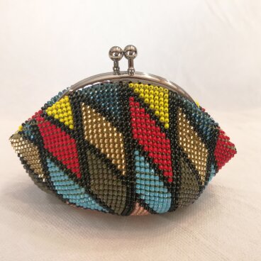 ビーズがま口 ひし形模様 カラフル