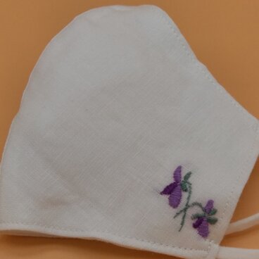 刺繍❁ホワイト麻100％立体マスク（調節ゴム・ポケット付き）