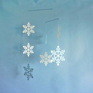 モビール「雪A」その1