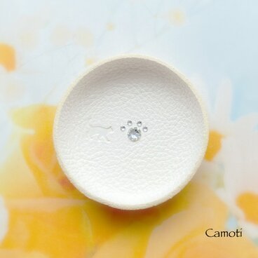 猫と肉球の丸形レザートレイ（本革・ホワイト）