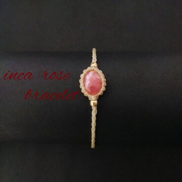 インカローズのマクラメブレスレット