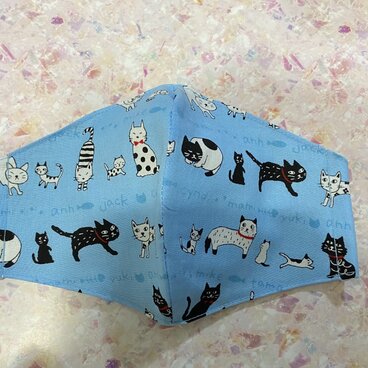 水色・ねこ柄・大人用マスク・ハンドメイド・薄地・