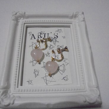 ローズクオーツぷっくりハートの乙女イヤリング