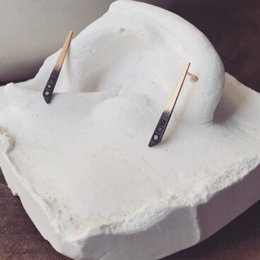 昼と夜のピアス blackdiamond