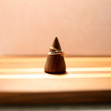 天然無垢材のリングスタンド 　リングコーン  指輪立て