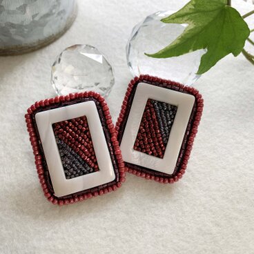 イヤリング【スクエア】レッド