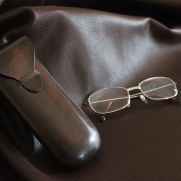 メガネケース　/　ダークブラウン