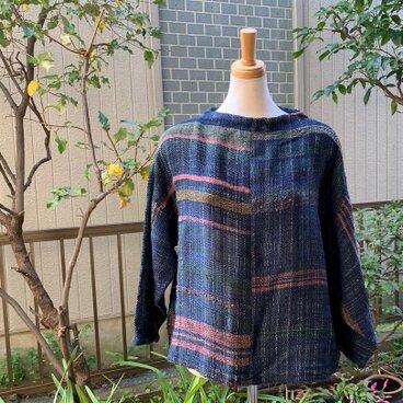 ボートネックのセーター